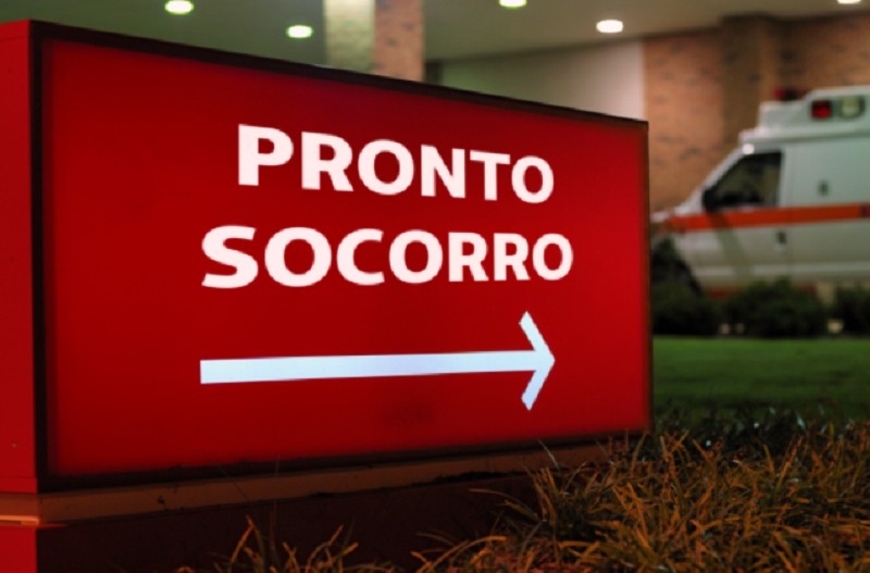 Placa de pronto socorro em vermelho