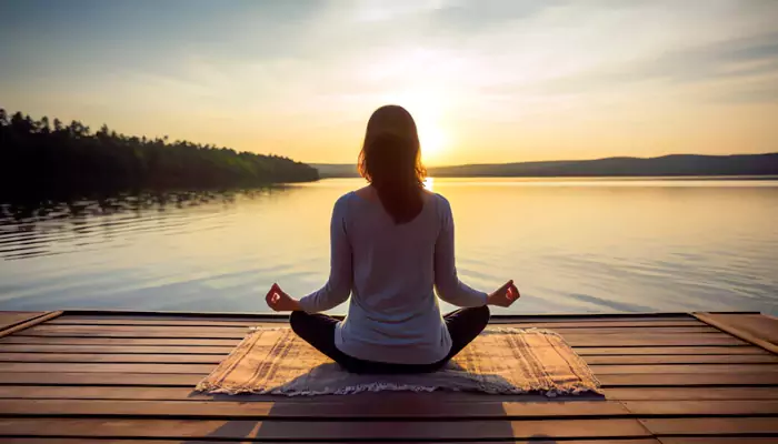 Paciente fazendo meditação / mindfullness para melhora da ansiedade